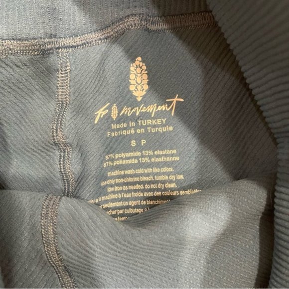 Free People Movement Throw Workout Leggings Teal NWOT Small Ribbed Compression - Picture 4 of 4